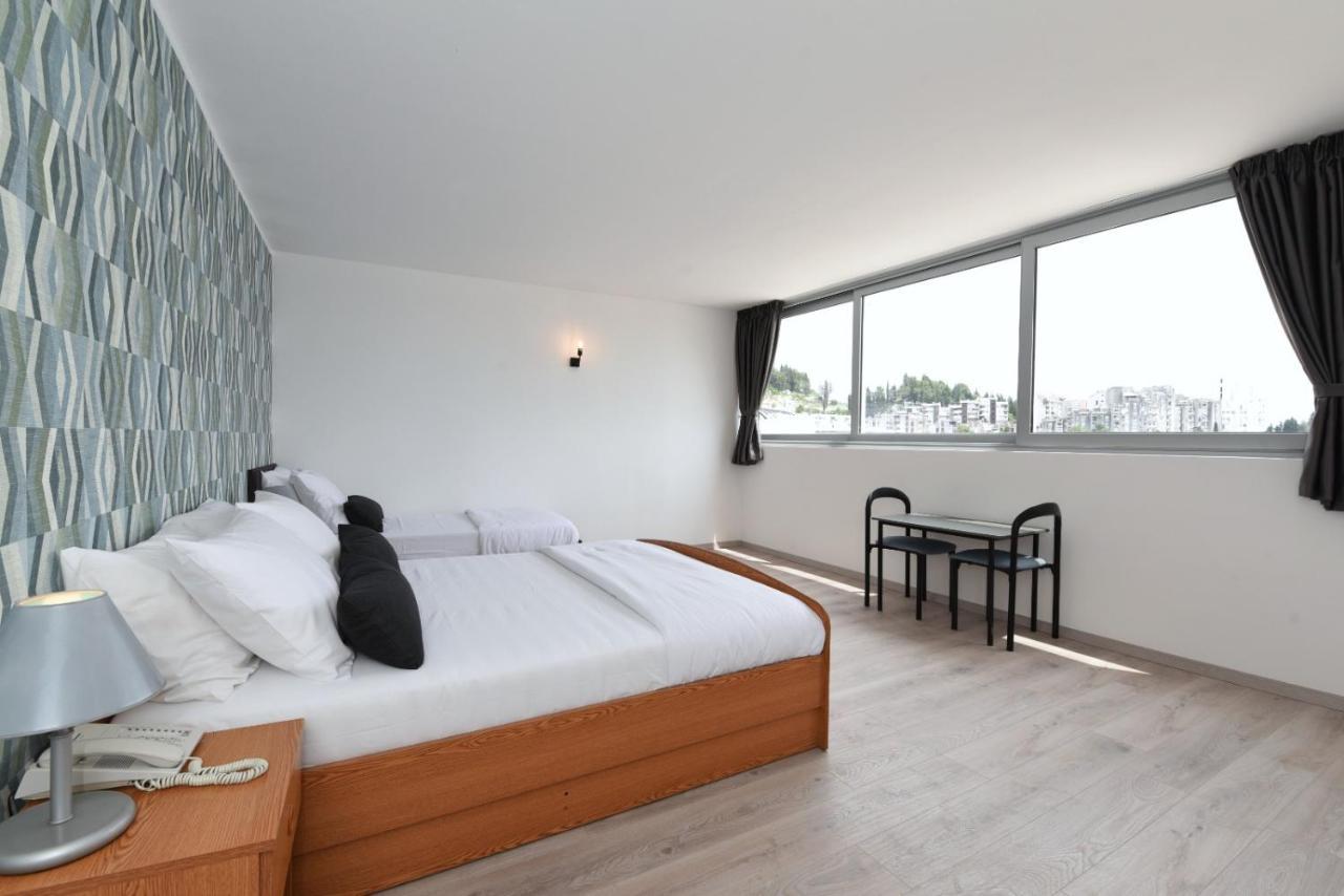 Hotel Tolero Ploce  Bagian luar foto