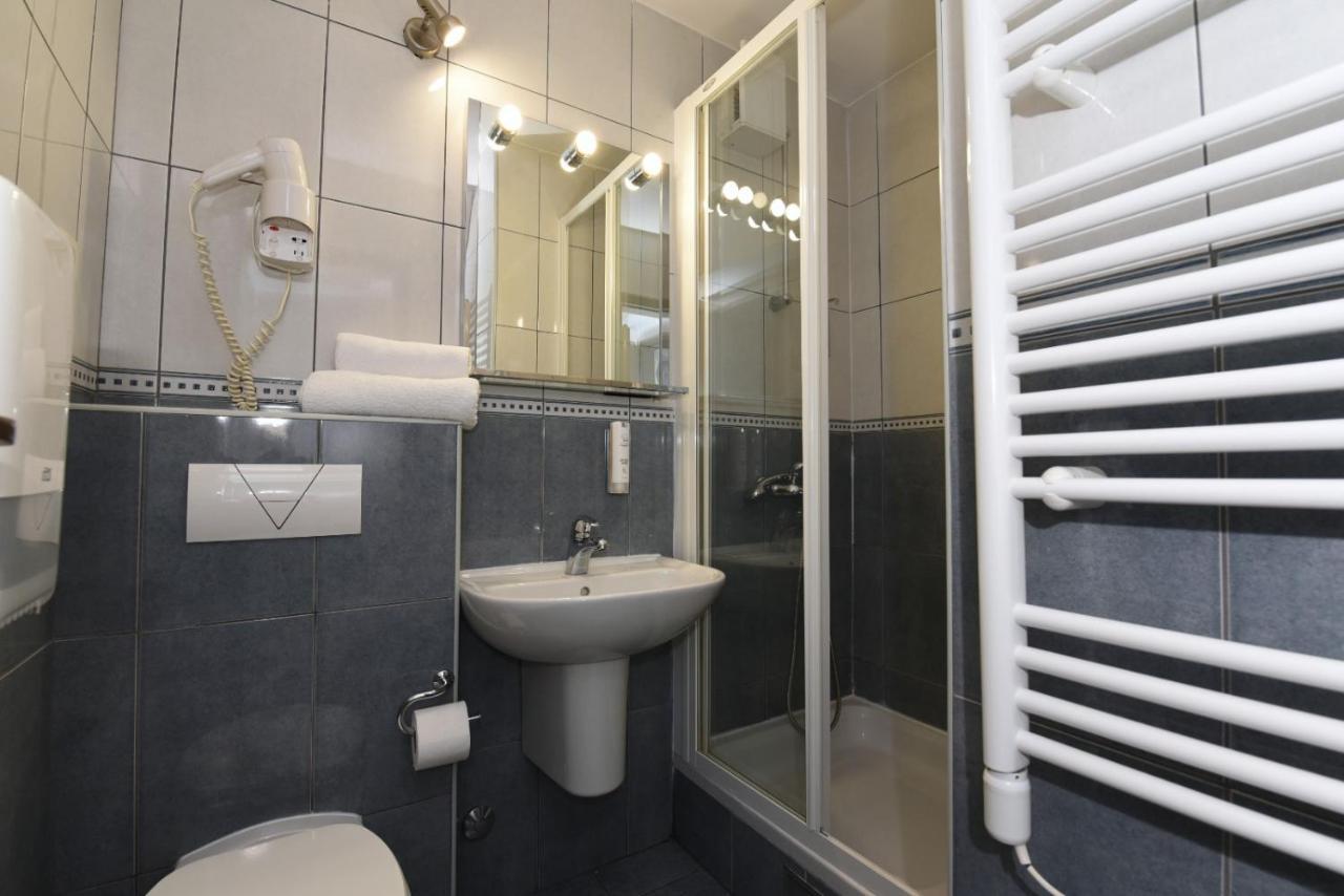 Hotel Tolero Ploce  Bagian luar foto